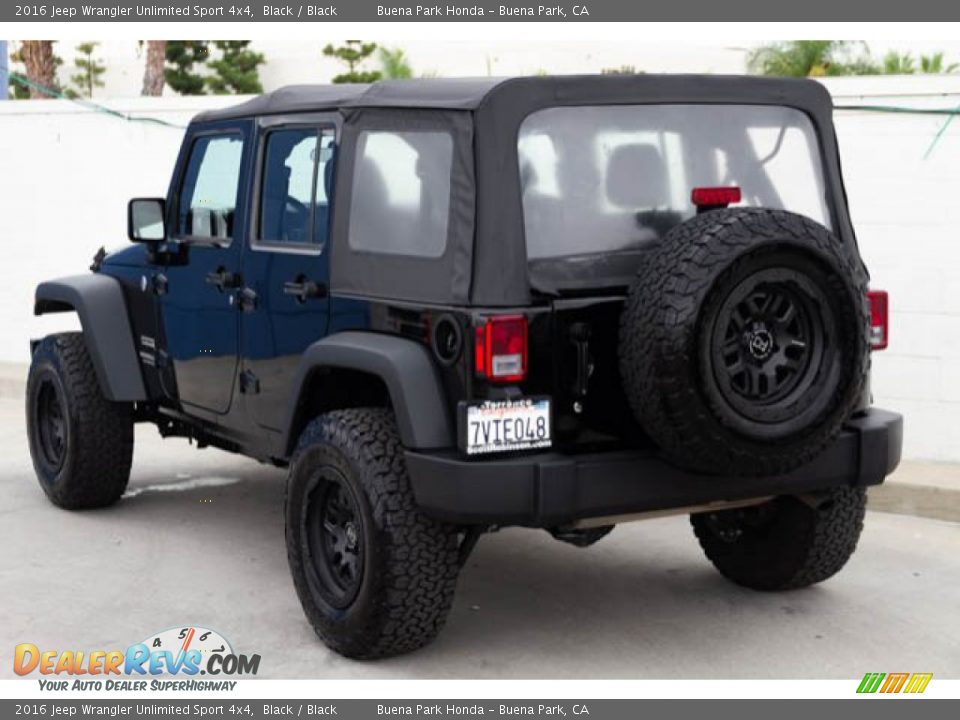 2016 Jeep Wrangler Unlimited Sport 4x4 Black / Black Photo #2