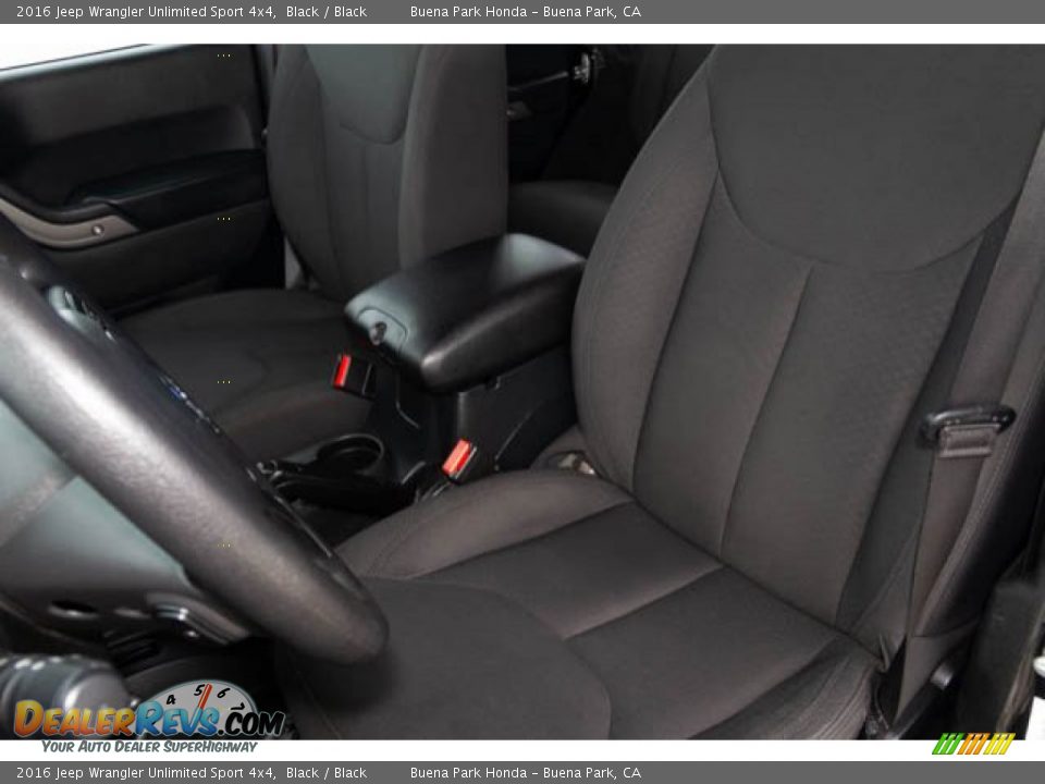 2016 Jeep Wrangler Unlimited Sport 4x4 Black / Black Photo #16