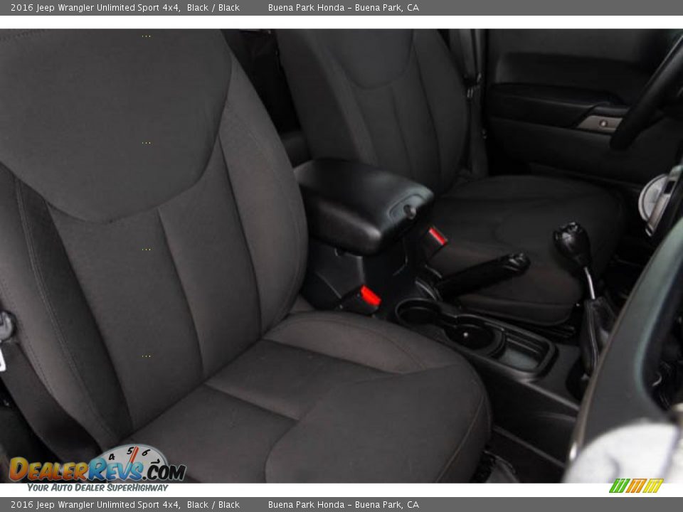 2016 Jeep Wrangler Unlimited Sport 4x4 Black / Black Photo #22