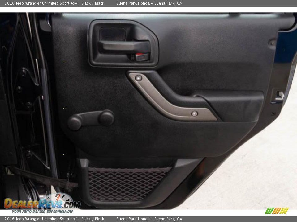 2016 Jeep Wrangler Unlimited Sport 4x4 Black / Black Photo #26