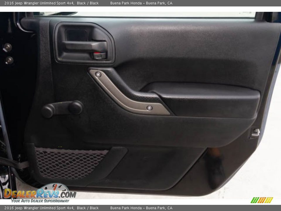 2016 Jeep Wrangler Unlimited Sport 4x4 Black / Black Photo #27