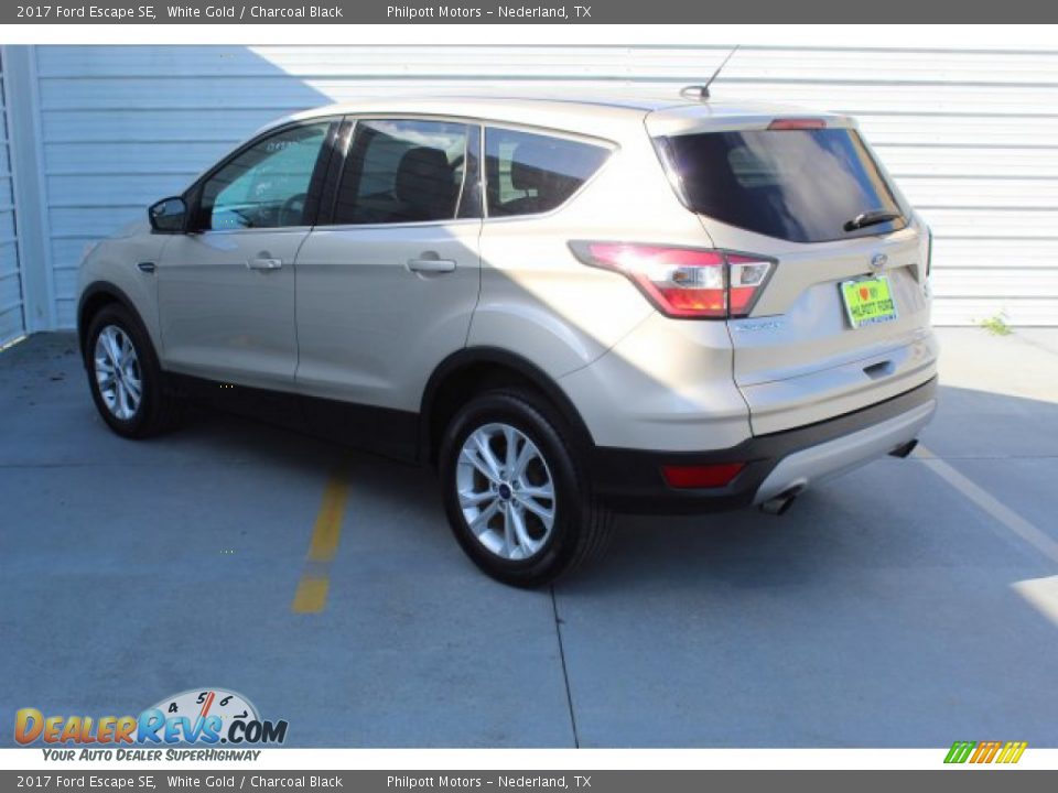 2017 Ford Escape SE White Gold / Charcoal Black Photo #7