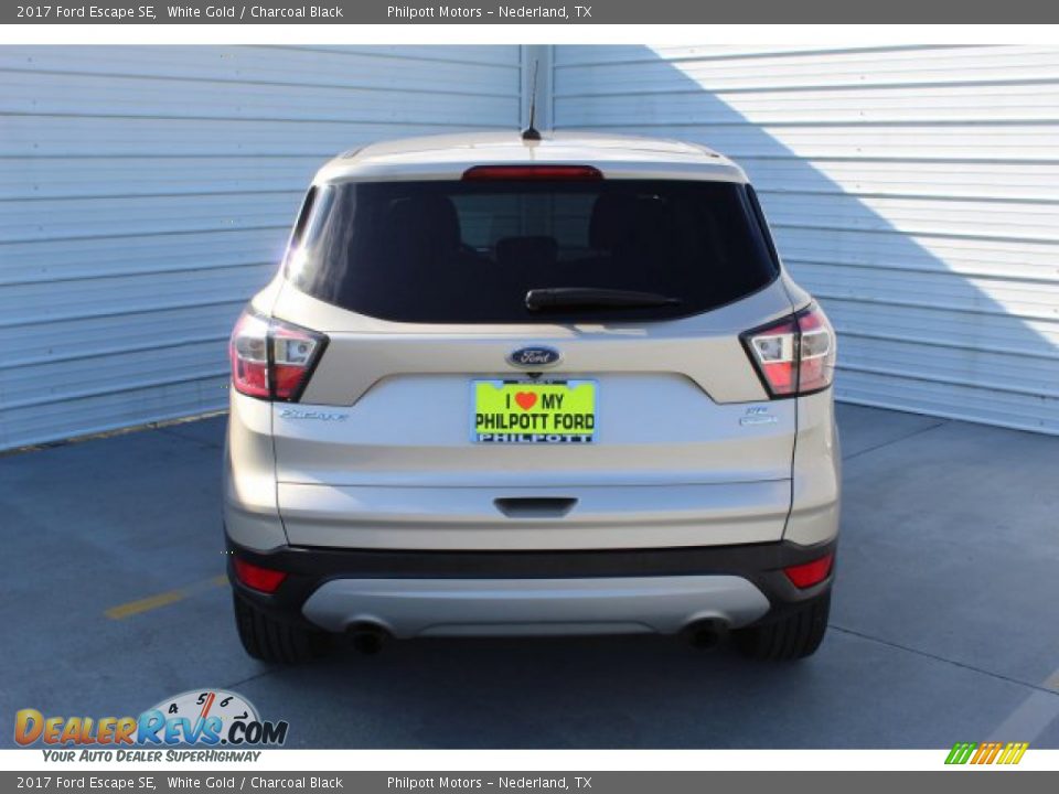 2017 Ford Escape SE White Gold / Charcoal Black Photo #8