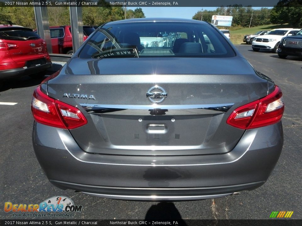2017 Nissan Altima 2.5 S Gun Metallic / Charcoal Photo #11