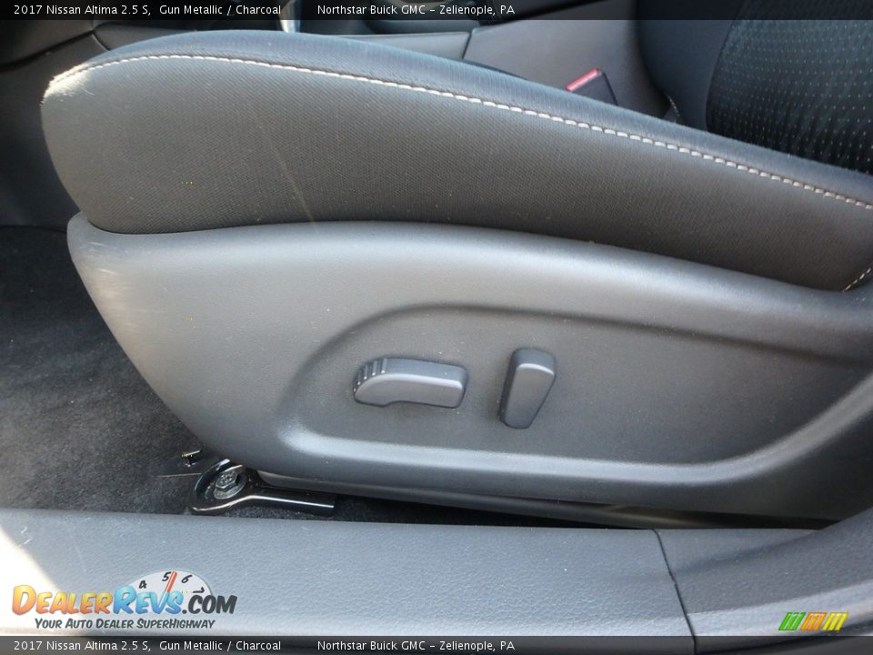 2017 Nissan Altima 2.5 S Gun Metallic / Charcoal Photo #16