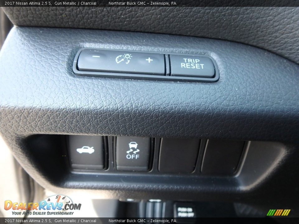 2017 Nissan Altima 2.5 S Gun Metallic / Charcoal Photo #22