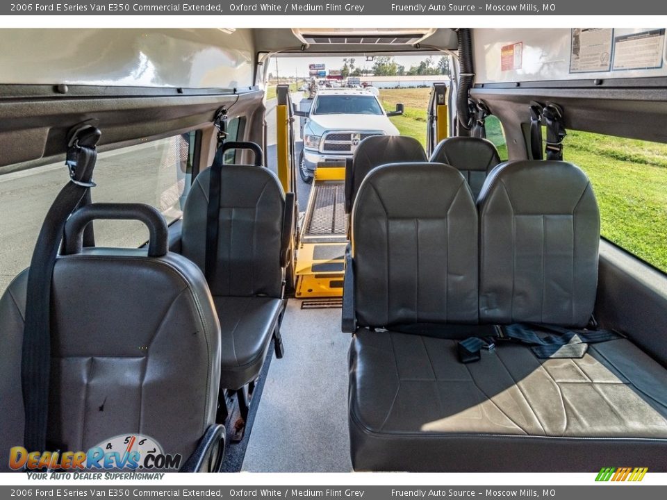 2006 Ford E Series Van E350 Commercial Extended Oxford White / Medium Flint Grey Photo #6