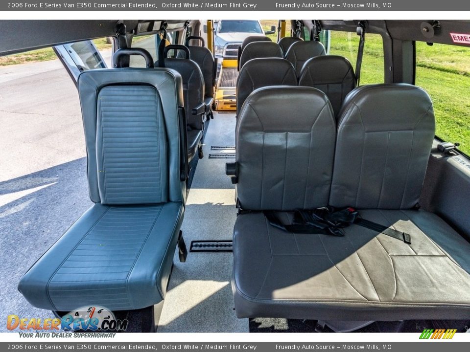 2006 Ford E Series Van E350 Commercial Extended Oxford White / Medium Flint Grey Photo #7