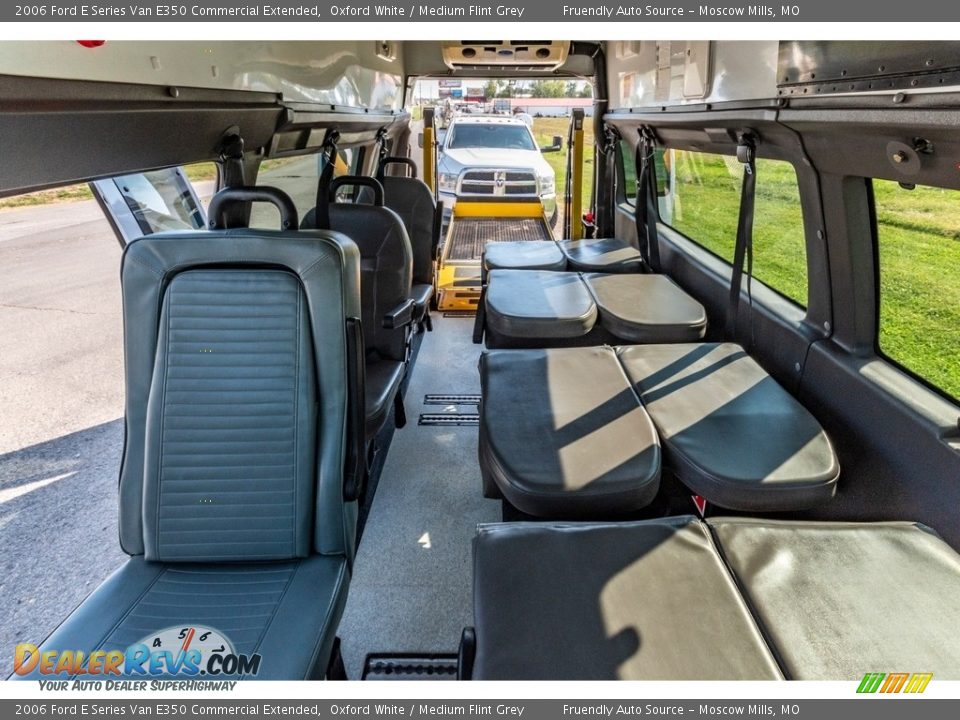 2006 Ford E Series Van E350 Commercial Extended Oxford White / Medium Flint Grey Photo #8