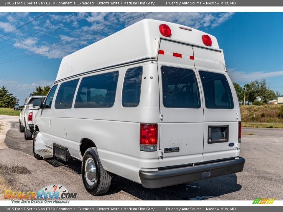 2006 Ford E Series Van E350 Commercial Extended Oxford White / Medium Flint Grey Photo #13