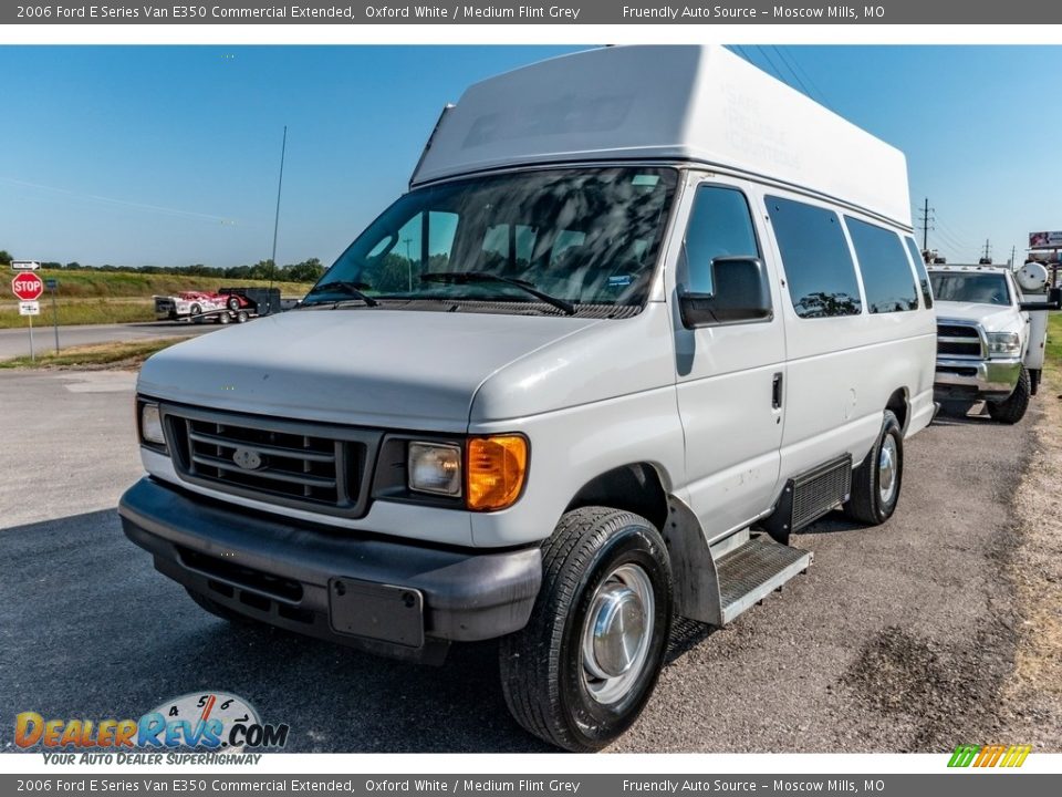 2006 Ford E Series Van E350 Commercial Extended Oxford White / Medium Flint Grey Photo #15