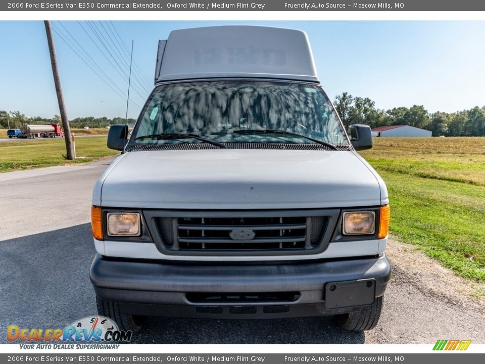 2006 Ford E Series Van E350 Commercial Extended Oxford White / Medium Flint Grey Photo #16