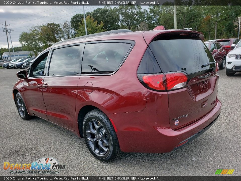 2020 Chrysler Pacifica Touring L Velvet Red Pearl / Black Photo #4