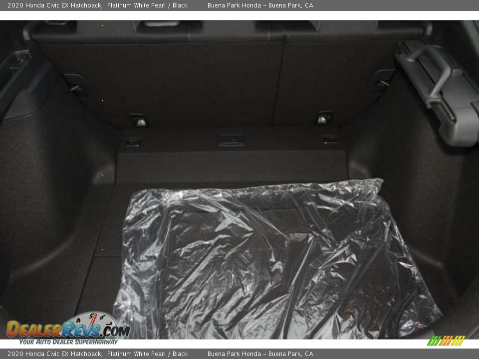 2020 Honda Civic EX Hatchback Platinum White Pearl / Black Photo #18