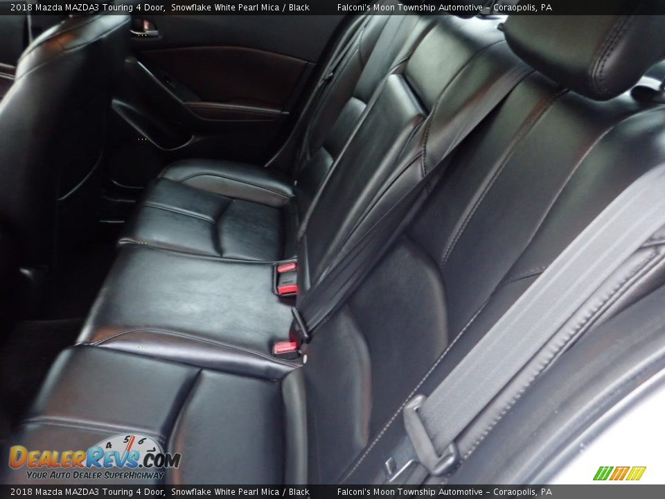 2018 Mazda MAZDA3 Touring 4 Door Snowflake White Pearl Mica / Black Photo #16