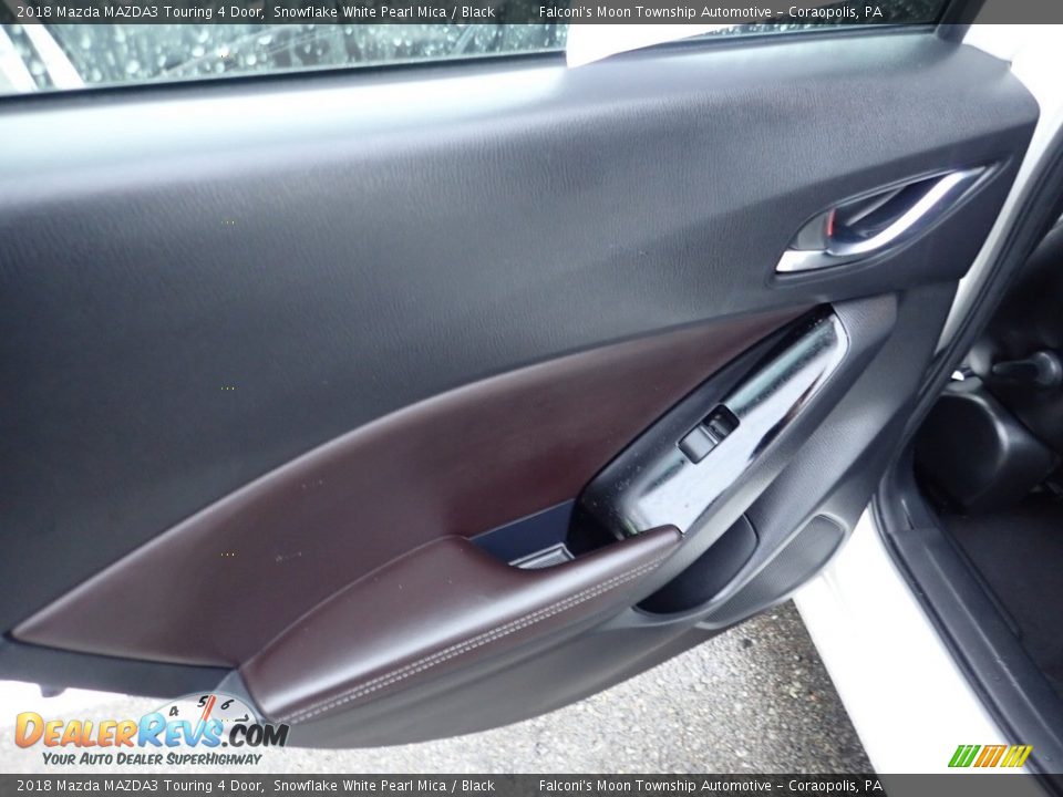 2018 Mazda MAZDA3 Touring 4 Door Snowflake White Pearl Mica / Black Photo #18