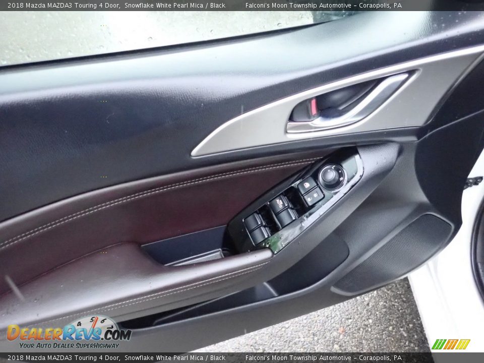 2018 Mazda MAZDA3 Touring 4 Door Snowflake White Pearl Mica / Black Photo #19
