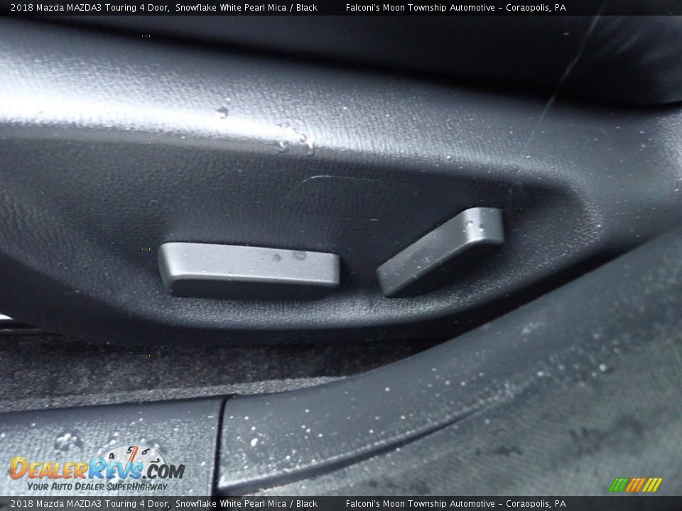 2018 Mazda MAZDA3 Touring 4 Door Snowflake White Pearl Mica / Black Photo #20
