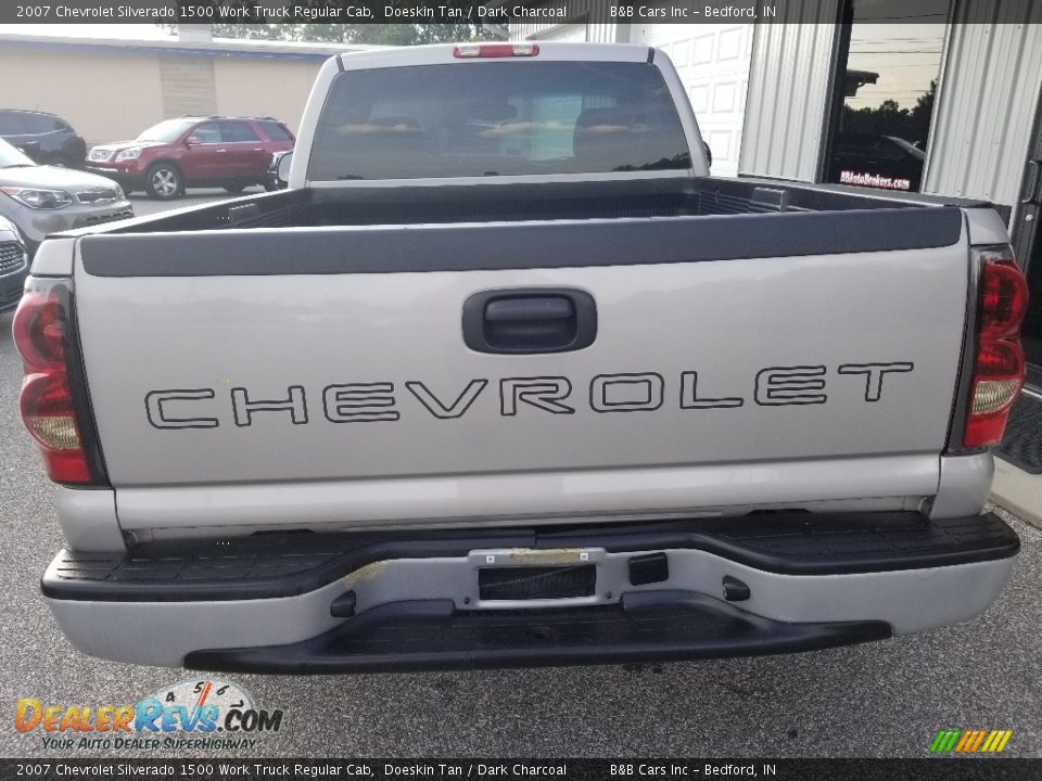 2007 Chevrolet Silverado 1500 Work Truck Regular Cab Doeskin Tan / Dark Charcoal Photo #5