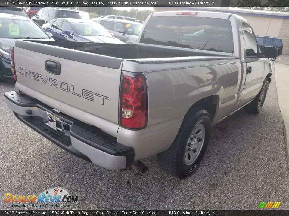 2007 Chevrolet Silverado 1500 Work Truck Regular Cab Doeskin Tan / Dark Charcoal Photo #8