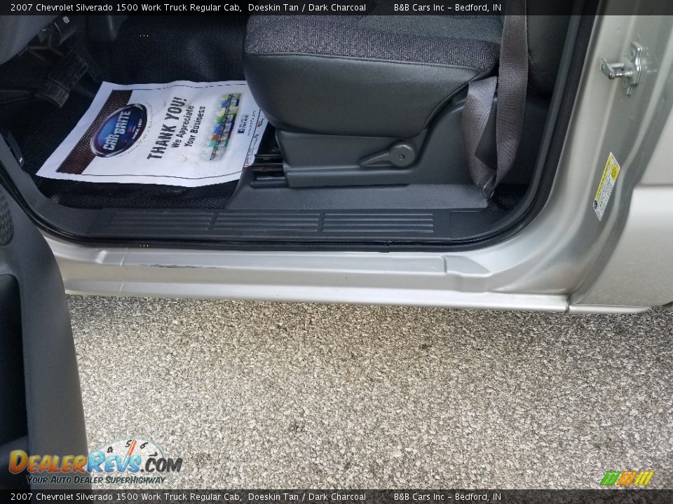 2007 Chevrolet Silverado 1500 Work Truck Regular Cab Doeskin Tan / Dark Charcoal Photo #13