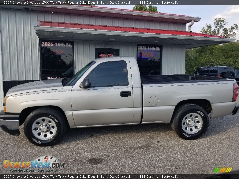 2007 Chevrolet Silverado 1500 Work Truck Regular Cab Doeskin Tan / Dark Charcoal Photo #21