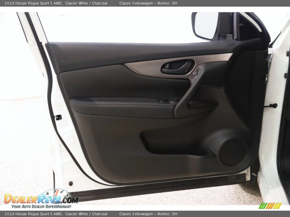 2019 Nissan Rogue Sport S AWD Glacier White / Charcoal Photo #4