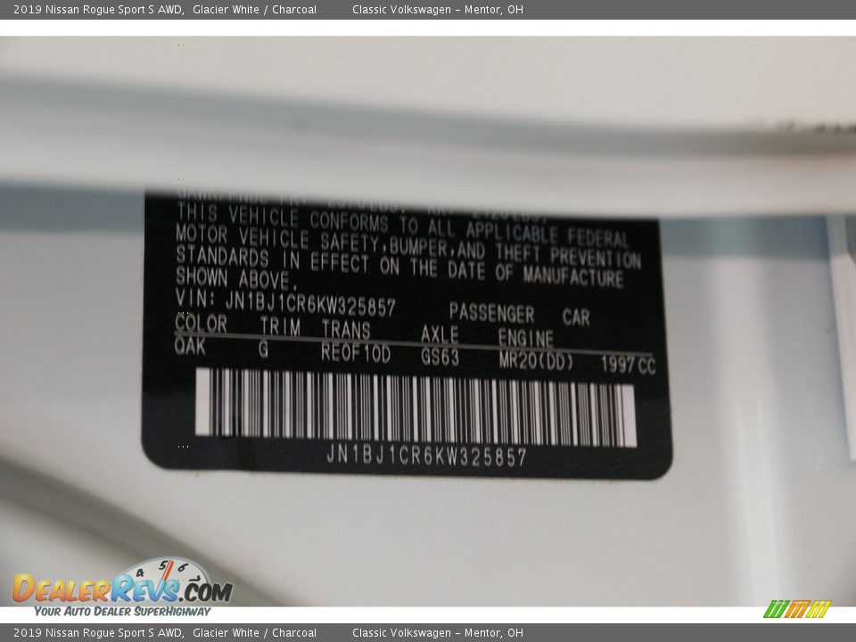2019 Nissan Rogue Sport S AWD Glacier White / Charcoal Photo #22