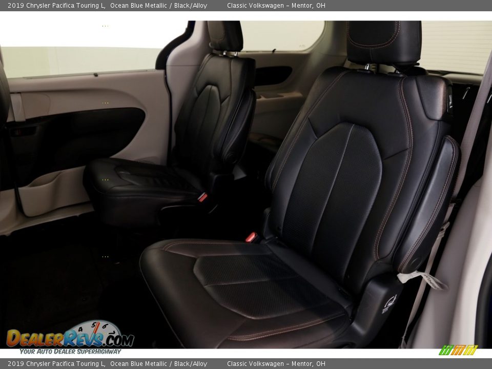 2019 Chrysler Pacifica Touring L Ocean Blue Metallic / Black/Alloy Photo #23