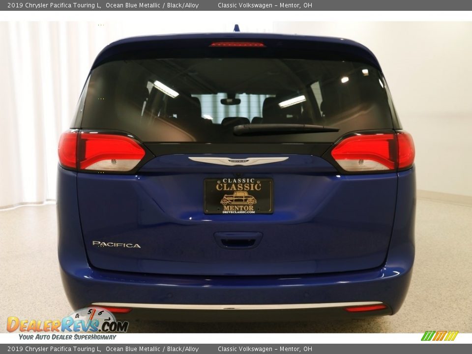 2019 Chrysler Pacifica Touring L Ocean Blue Metallic / Black/Alloy Photo #25