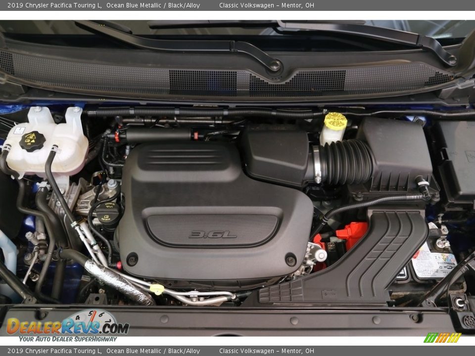 2019 Chrysler Pacifica Touring L Ocean Blue Metallic / Black/Alloy Photo #26