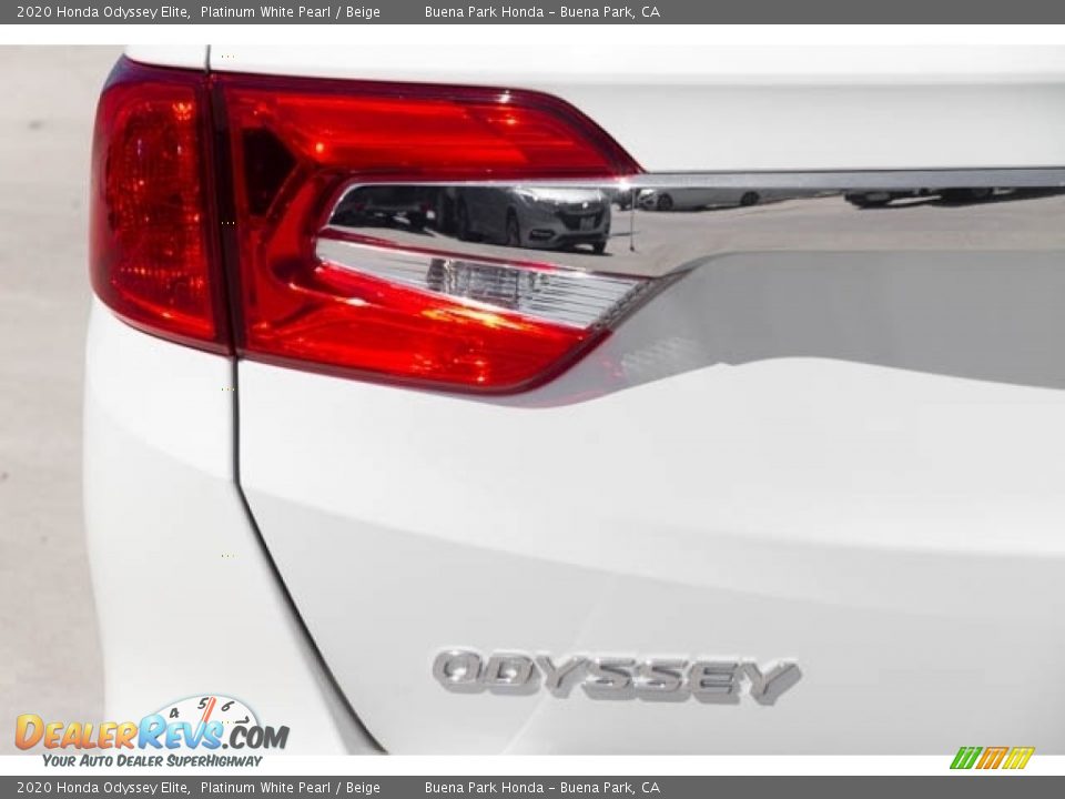 2020 Honda Odyssey Elite Platinum White Pearl / Beige Photo #6
