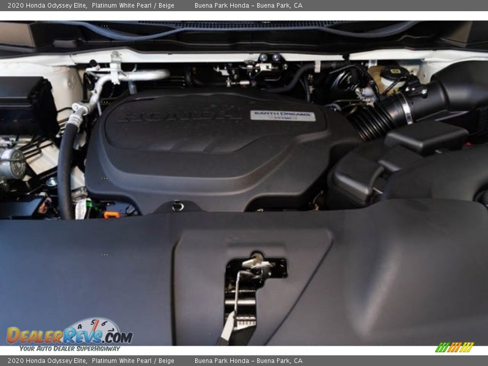 2020 Honda Odyssey Elite Platinum White Pearl / Beige Photo #9
