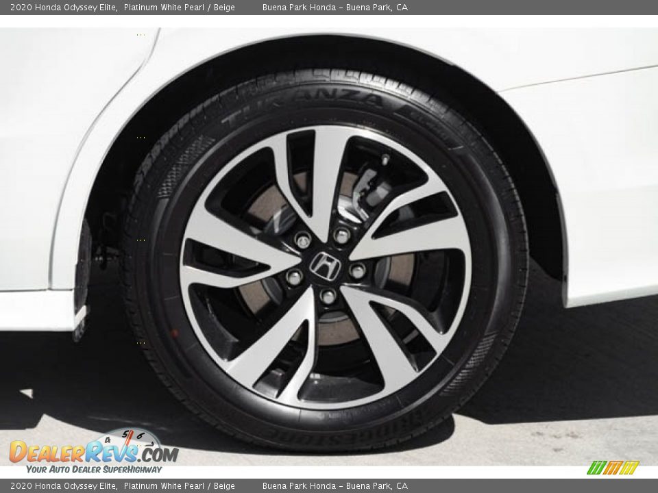 2020 Honda Odyssey Elite Platinum White Pearl / Beige Photo #11