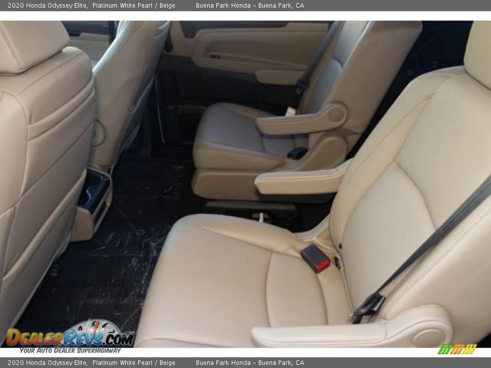 2020 Honda Odyssey Elite Platinum White Pearl / Beige Photo #16