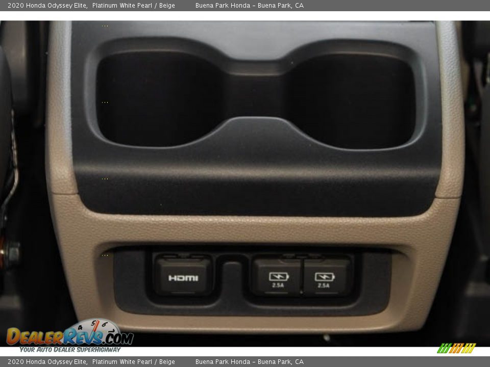 2020 Honda Odyssey Elite Platinum White Pearl / Beige Photo #25