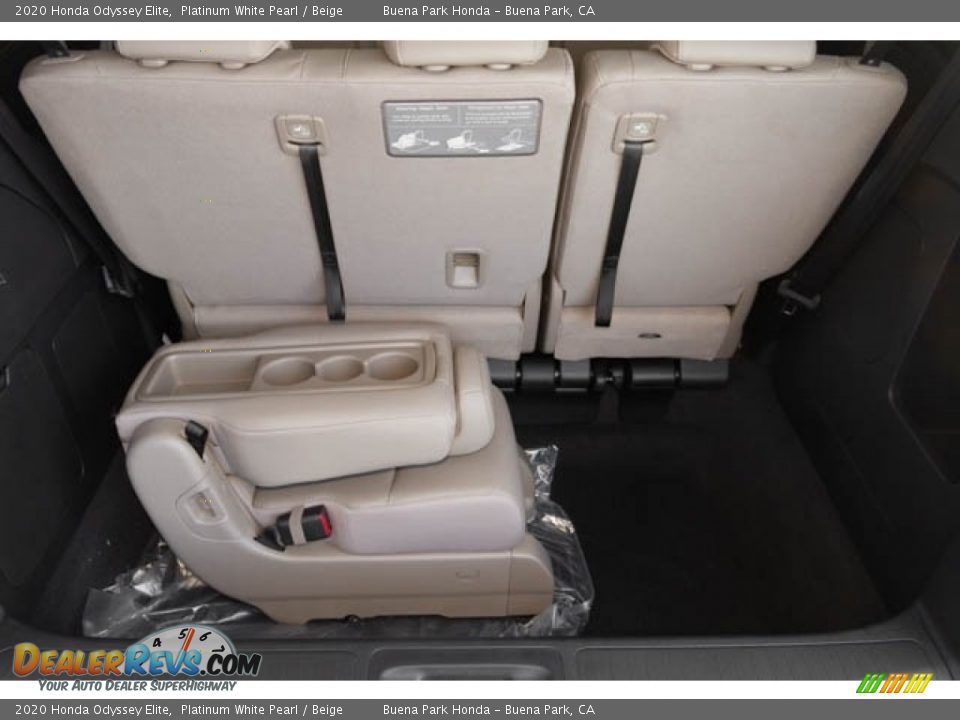2020 Honda Odyssey Elite Platinum White Pearl / Beige Photo #29