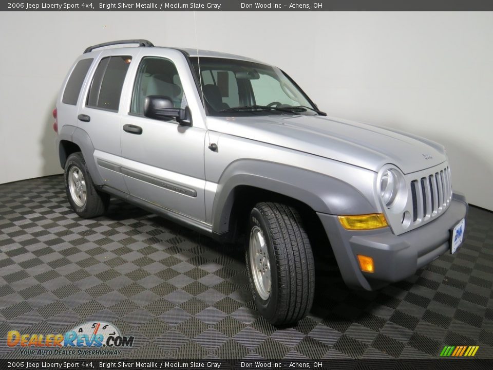 2006 Jeep Liberty Sport 4x4 Bright Silver Metallic / Medium Slate Gray Photo #17