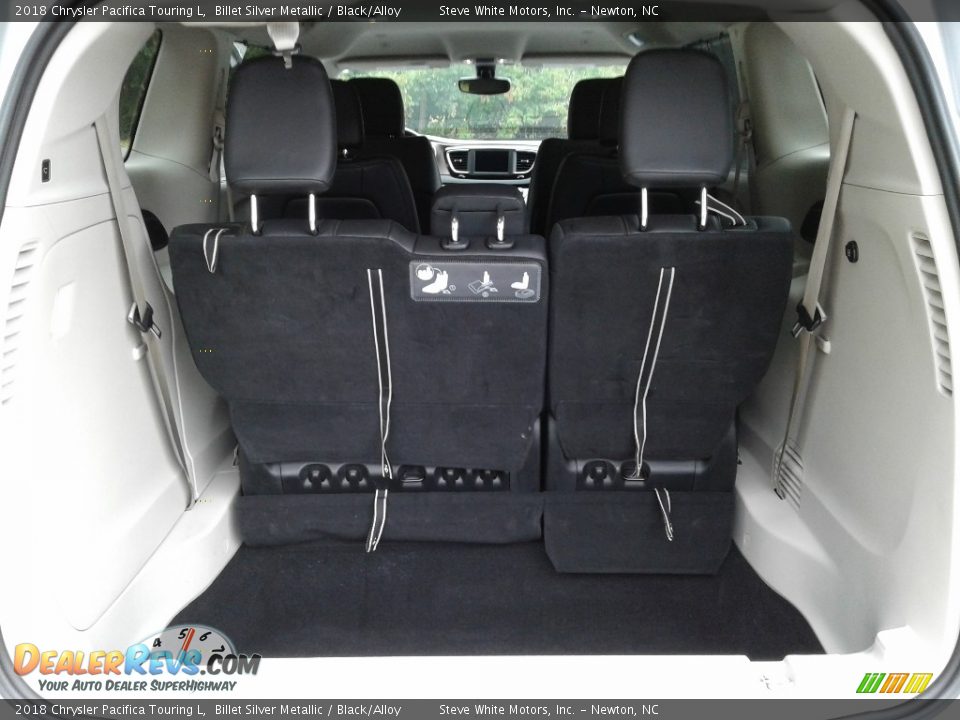 2018 Chrysler Pacifica Touring L Billet Silver Metallic / Black/Alloy Photo #15