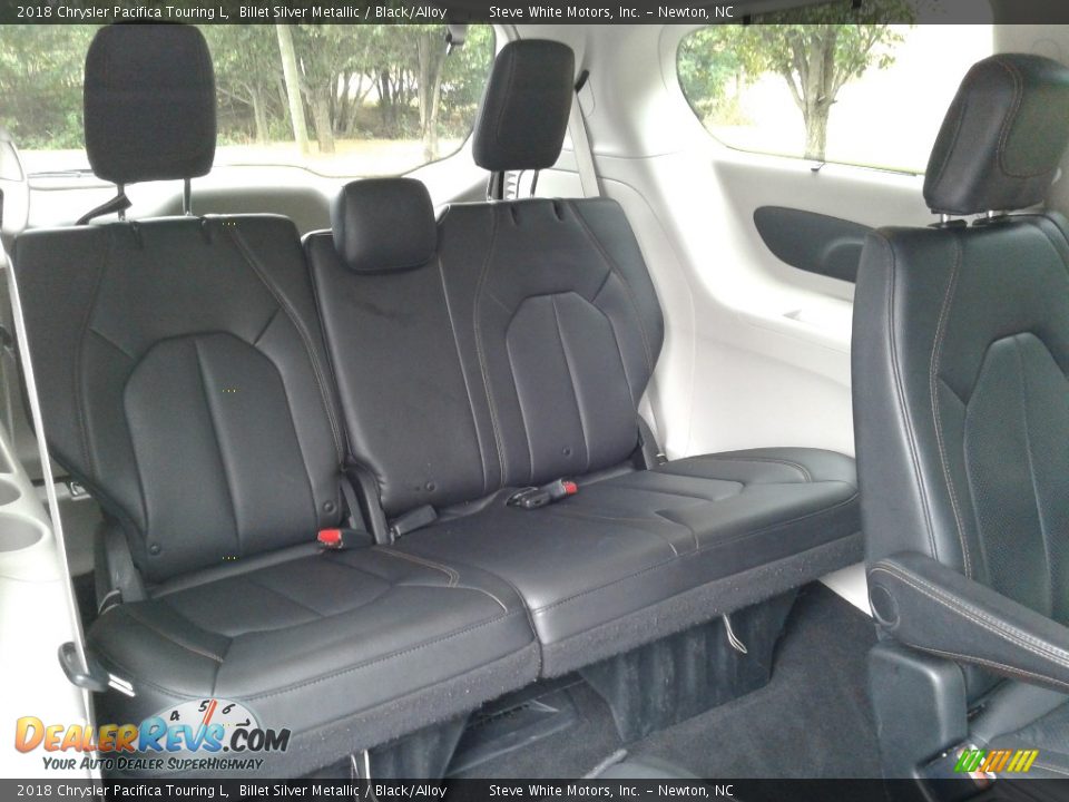 2018 Chrysler Pacifica Touring L Billet Silver Metallic / Black/Alloy Photo #16