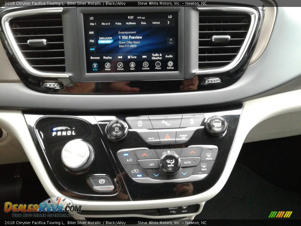 2018 Chrysler Pacifica Touring L Billet Silver Metallic / Black/Alloy Photo #23