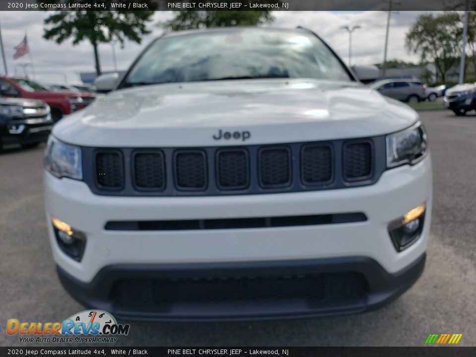 2020 Jeep Compass Latitude 4x4 White / Black Photo #2