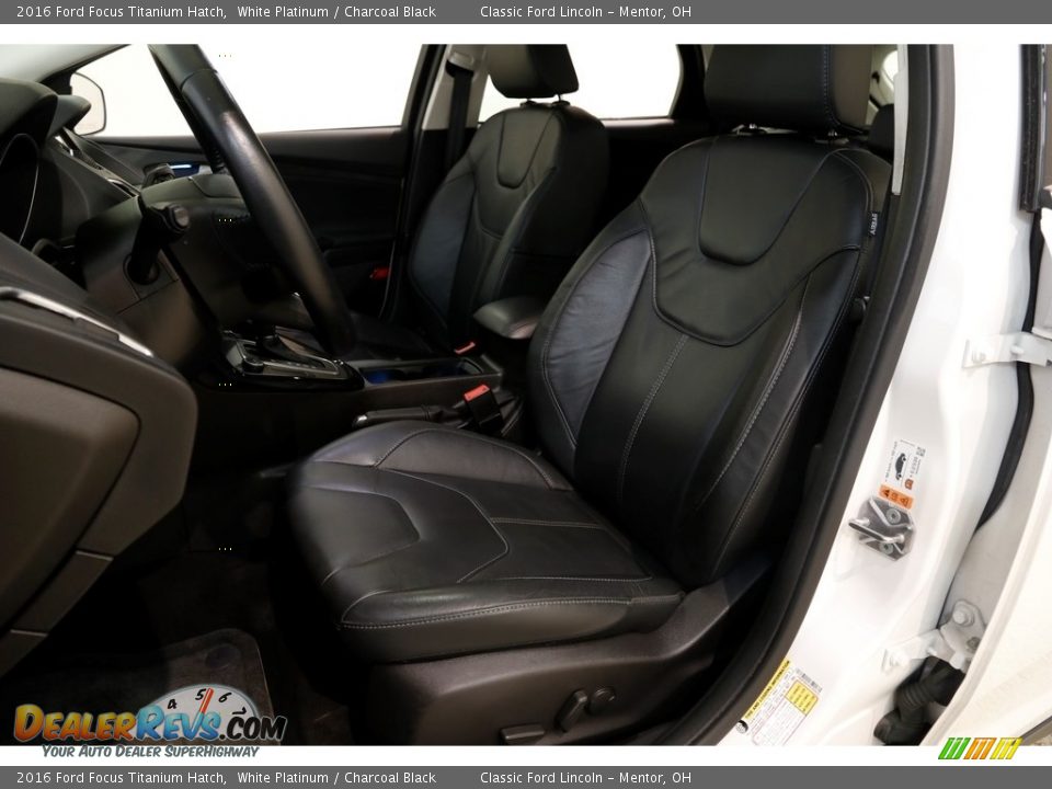 2016 Ford Focus Titanium Hatch White Platinum / Charcoal Black Photo #5