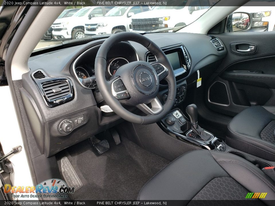 2020 Jeep Compass Latitude 4x4 White / Black Photo #8