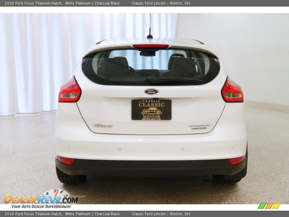 2016 Ford Focus Titanium Hatch White Platinum / Charcoal Black Photo #18