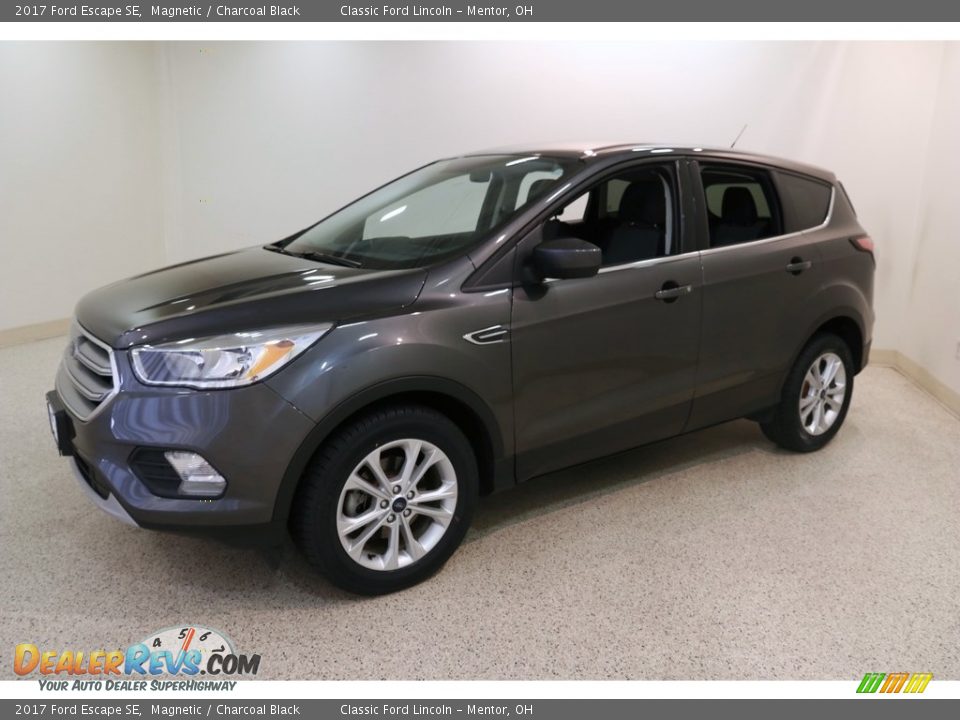 2017 Ford Escape SE Magnetic / Charcoal Black Photo #3
