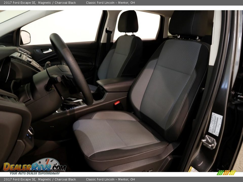 2017 Ford Escape SE Magnetic / Charcoal Black Photo #6
