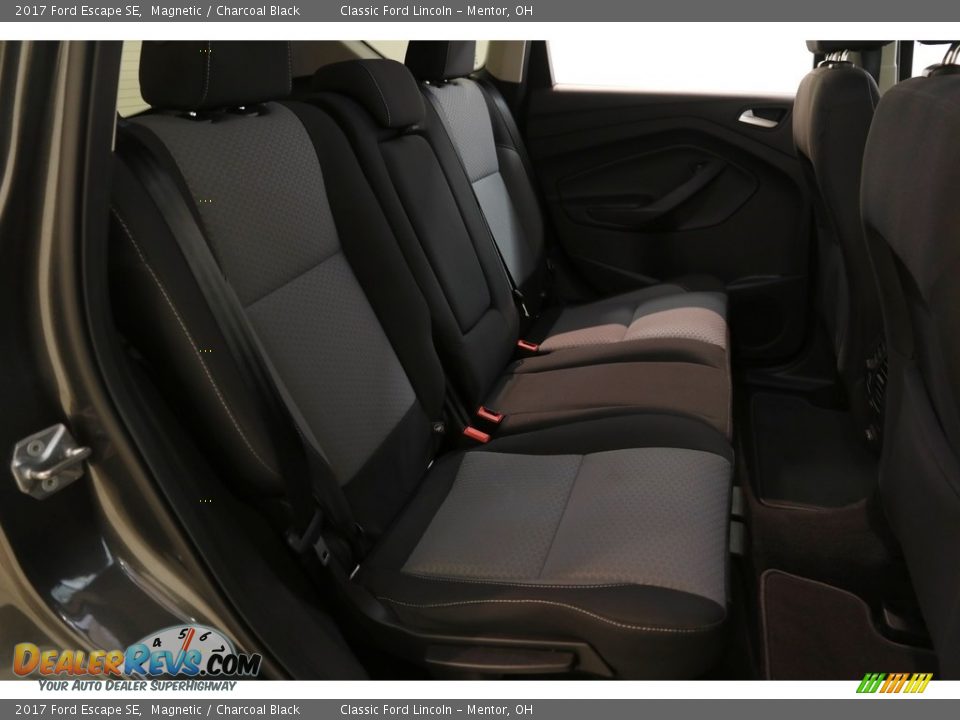 2017 Ford Escape SE Magnetic / Charcoal Black Photo #16