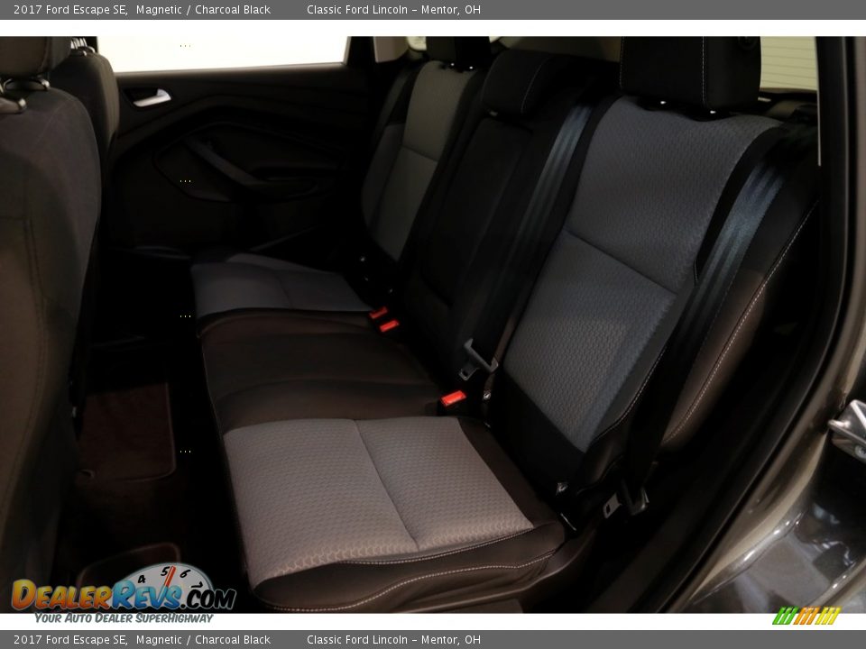 2017 Ford Escape SE Magnetic / Charcoal Black Photo #17