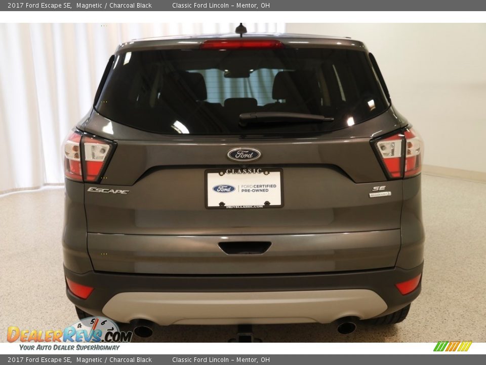2017 Ford Escape SE Magnetic / Charcoal Black Photo #18